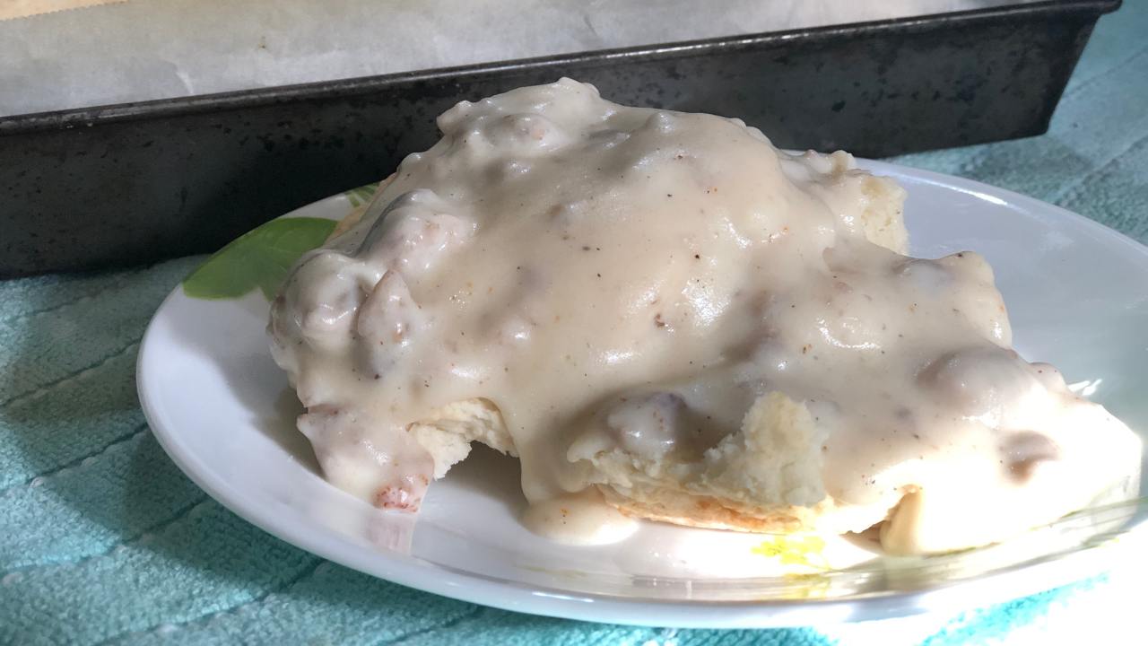 Sausage Gravy and Biscuits